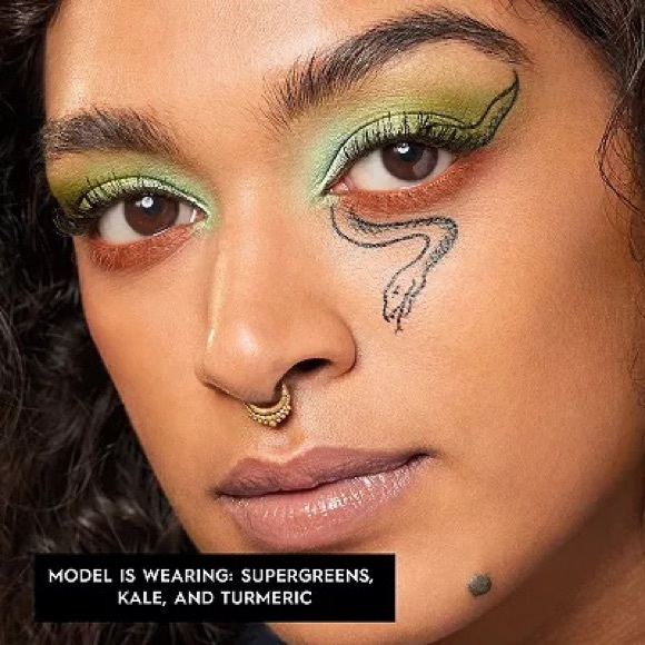 Urban Decay💚 - Picture 15 of 16